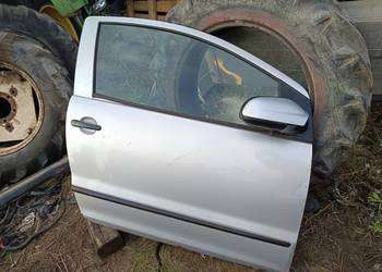 VW VOLKSWAGEN FOX DRZWI PRZÓD prawe
