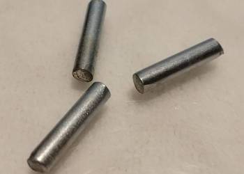 Podpórka pod półkę, kołek meblowy, wałek metalowy 3,7x18mm