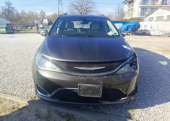 Chrysler Pacifica Limited