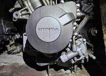 Honda CB 600 f Hornet pokrywa lewa dekiel kapa osłona cb600 f2 CBR f3 pc34