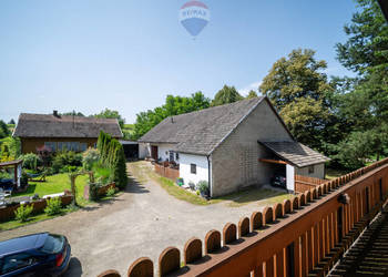 Dom do remontu, duży budynek gospodarczy