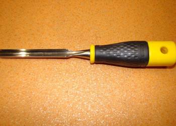 Dłuto żłobak DYNAGRIP 8 mm, promień STANLEY Ref.1-16-681