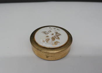 Pudełko na Tabletki mosiężne puzderko szkatułka z porcelanowym wieczkiem
