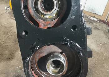 Sprzedam skrzynie john deere 810d