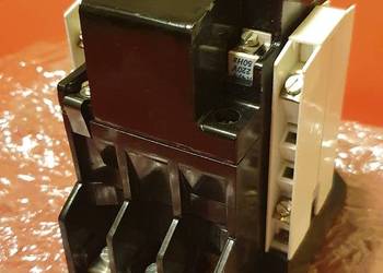 stycznik ID 4 100A 660V (jeszcze 7 szt., nieużywane, prod.: NRD)