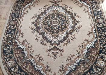 Mały dywan owalny 200x150 cm