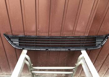 Toyota Avensis T27 lift kratka dolna zderzaka 53112-05100