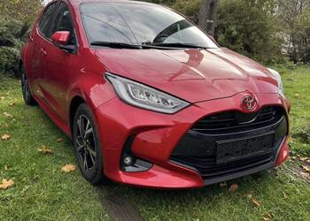 Toyota Yaris 1.5 HEV automat bezwypadkowa