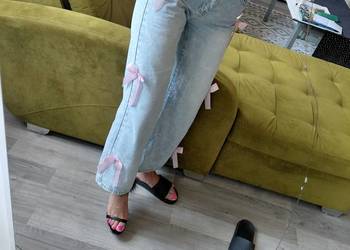 Spodnie kokarda różowa