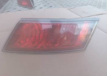 Honda Civic VIII 8 UFO lampa prawy tył prawa tylna W KLAPĘ