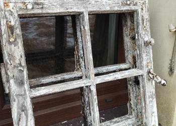 Stare skrzydła okienne-drewniane z okuciami