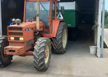 Ciągnik rolniczy renault