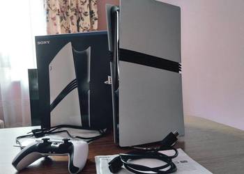 PlayStation 5 PRO + DWA PADY