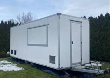 Przyczepa gastronomiczna Bannert dwuosiowa 6 m x 2,2 m x 2,2 m