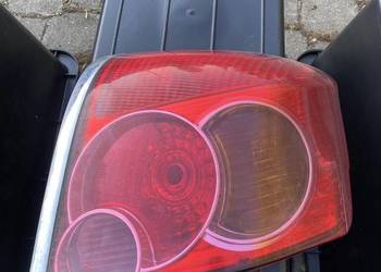 Lampa tylna lewa w błotnik tył Toyota Avensis T25 Sedan Liftback Valeo