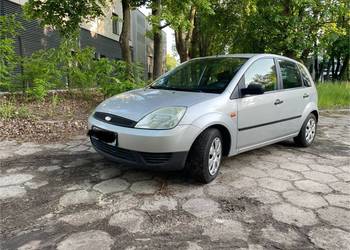 Ford fiesta mk6 benzyna 1.4 od właściciela 10 lat