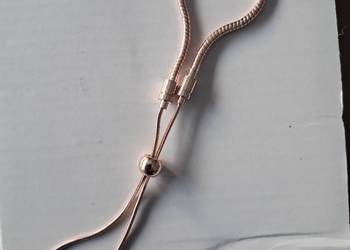 nowa bransoletka w kolorze pudrowego różu, regulowana długość