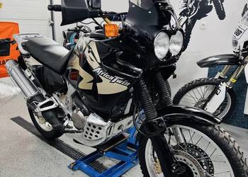 Honda Africa Twin 750 XRV