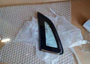 Szyba lewa Tylna tył CitroEn C4 II B7 9803167680 Szyba słupka C lewy tył 