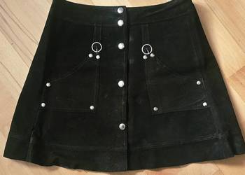 Skórzana mini spódnica z nitami XS