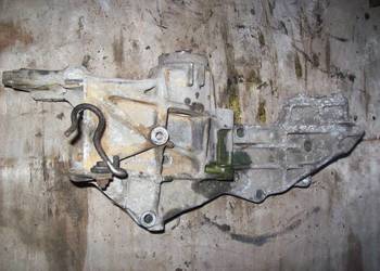 A4 B5 1.6 ADP Wspornik lapa alternatora pompy wspomagania