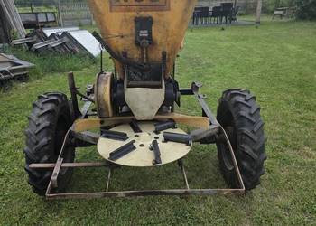 Rozsiewacz nawozów KOS