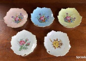 Talerzyk z dziurką.  Listek- irysy- kwiatki- ptaszki.  Dla kolekcjonerów. K Talerzyk z dziurką.  Listek- irysy- kwiatki- ptaszki.  Dla kolekcjonerów. K