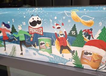 Kalendarz adwentowy z chipsami Pringles