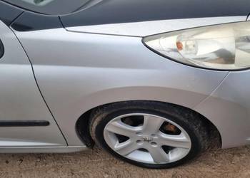 błotnik błotniki prawy lewy Peugeot 207 przedlift/ fl lift