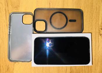 Apple iPhone 13 256GB komplet 3 etui, bdb