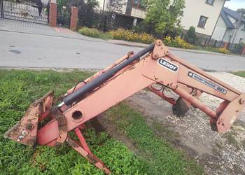 Tur Massey Ferguson 897
