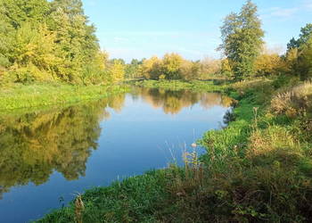 Sprzedam działkę budowlaną o pow. 1093 m2 z pozwoleniem na budowę domu.