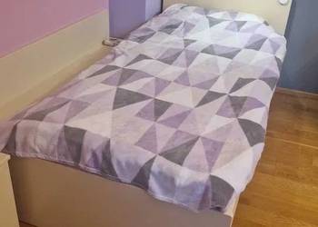 Łóżko 190x90 firmy Meblik, JAK NOWE, w komplecie lampa LED,stelaż i materac