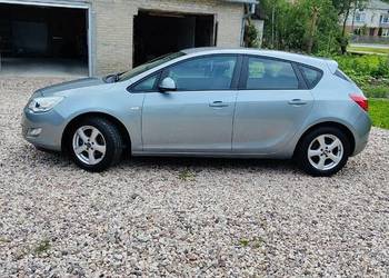 Opel astra J