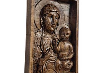 Matka Boska Częstochowska - płaskorzeźba w dębie