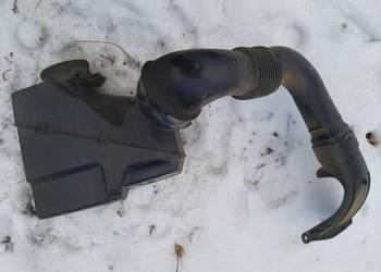 Citroen C4 Picasso 2.0 16V rura obudowa rezonator powietrza 9651211680