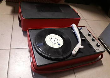 Stary oryginalny gramofon Supraphon GE071