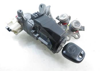 STACYJKA WKŁADKI TOYOTA YARIS I (P1) 450200D01