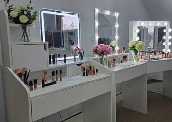 Wyprzedaż toaletek kosmetycznych