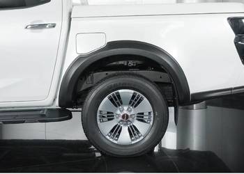 Poszerzenia Nadkoli Błotników FENDER FLARES - ISUZU D-MAX 2020+ 4x4 pick-up