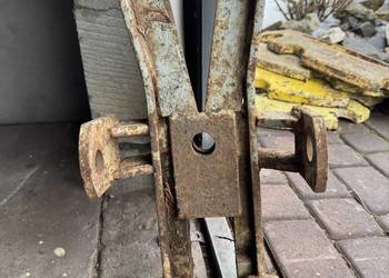 Zaczep dolny do C 330 oryginalny