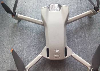Dron DJI mini 3