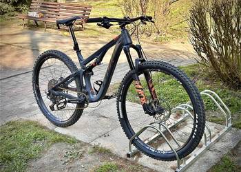Rower PIVOT Trail 429 Carbon