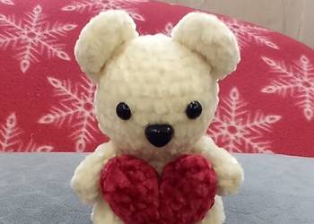 Miś wykonany na szydełku