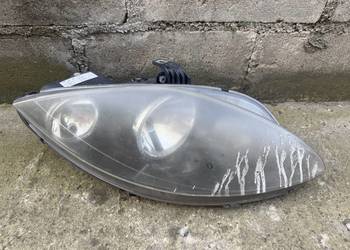 Lampa przód lewa  Seat Leon II