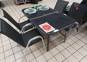 Sprzedam Nowy Stól -blat szklany + 4 sztuki nowe krzesla taki zestaw -450zl