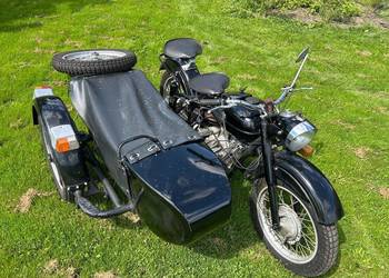 Sprzedam motocykl Ural z bocznym wózkiem po remoncie, prod 1962