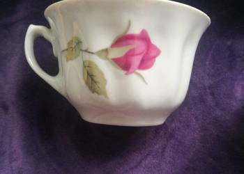 Filiżaneczki Chodzież, malutkie w różyczki kwiaty