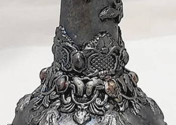 Karafka szklana - Czarodziejski ogród, zmieniająca kolory