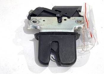 ZAMEK KLAPY TYŁ VW PASSAT B6 Sedan/Limuzyna 4F5827505D 05-10